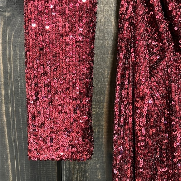 NWT Le Chateau Sequin Mini Dress XXS Raspberry Wine Stretch Formal Sparkly Shine - Picture 4 of 9